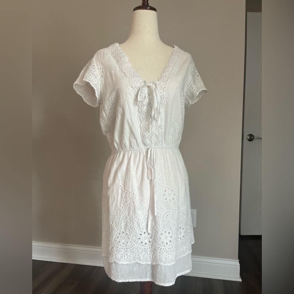 Women’s White Eyelet Lace-Up Dress